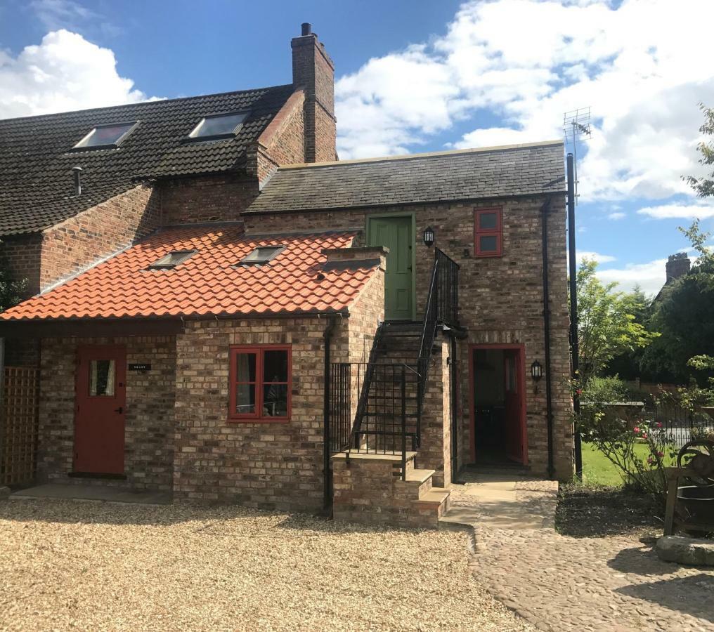 C Farmhouse Accommodation Alne Exterior photo